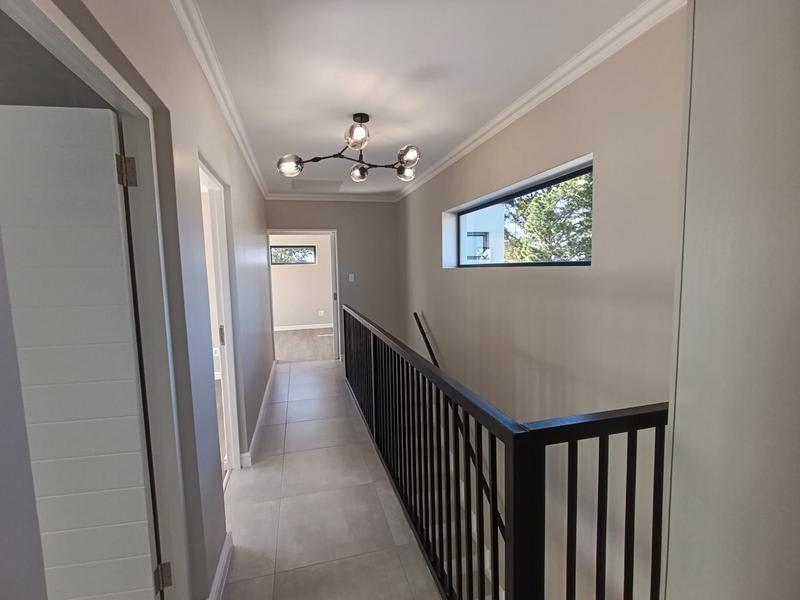 3 Bedroom Property for Sale in Kraaibosch Park Western Cape